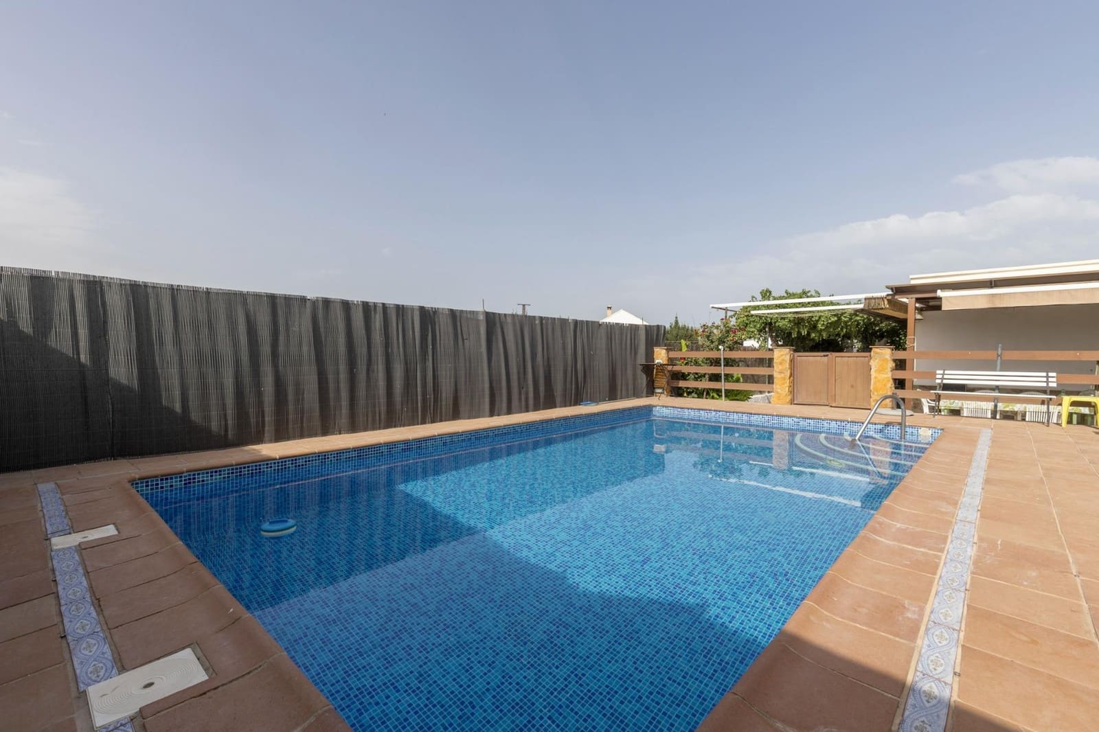 2 quarto Quinta/Casa Rural para venda em Pinos Puente com piscina garagem - 179 900 € (Ref: 9998943)