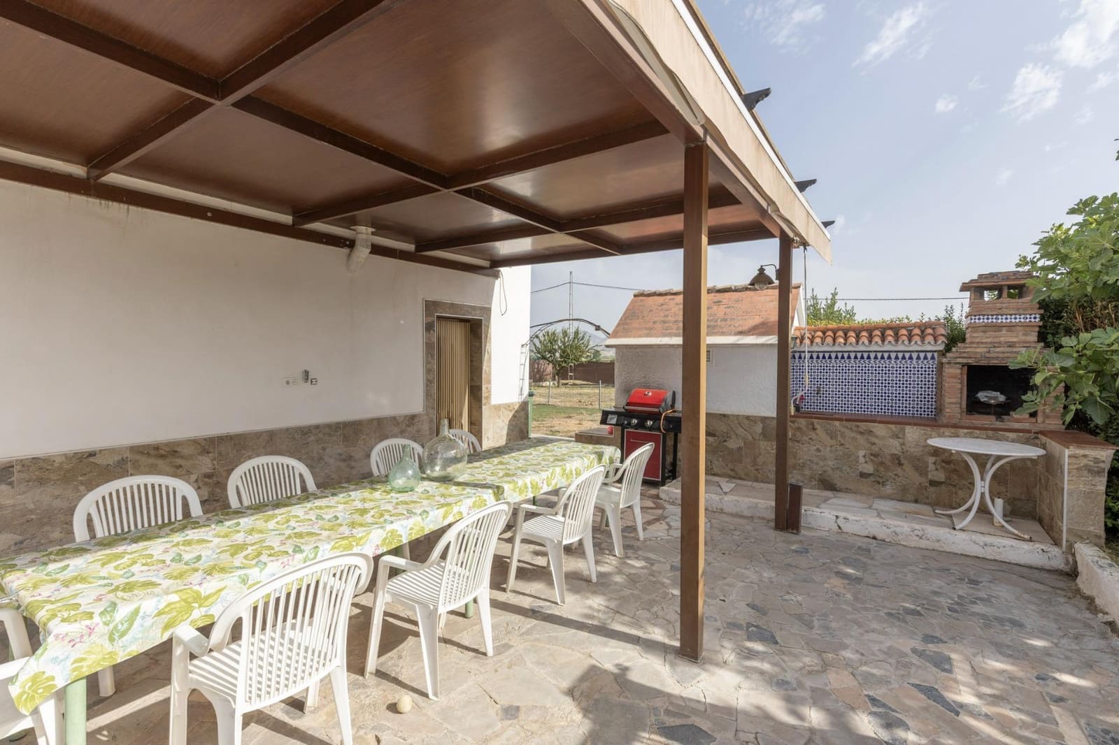 2 quarto Quinta/Casa Rural para venda em Pinos Puente com piscina garagem - 179 900 € (Ref: 9998943)
