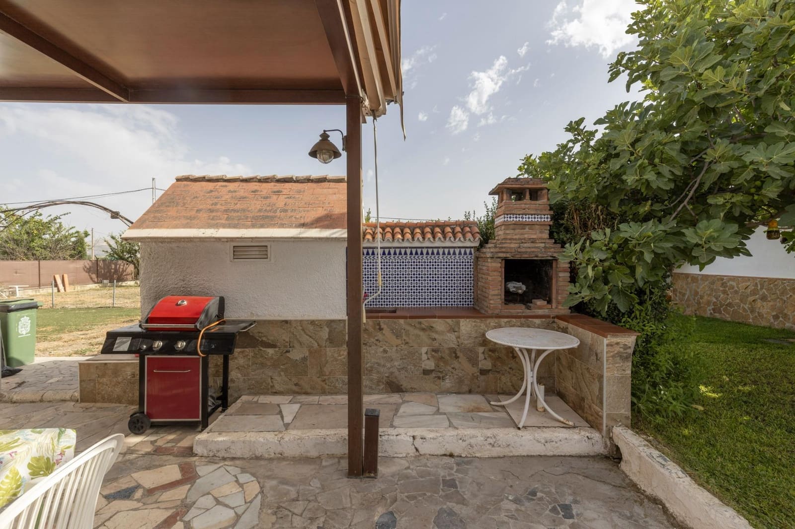 2 quarto Quinta/Casa Rural para venda em Pinos Puente com piscina garagem - 179 900 € (Ref: 9998943)