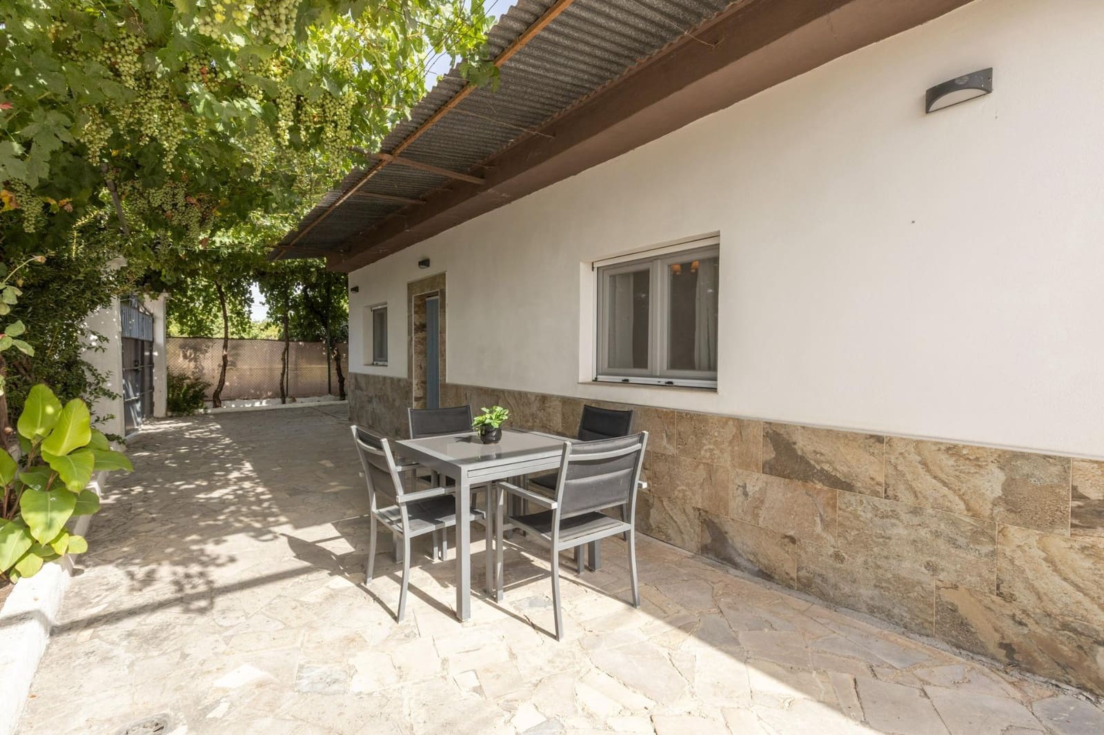 2 quarto Quinta/Casa Rural para venda em Pinos Puente com piscina garagem - 179 900 € (Ref: 9998943)