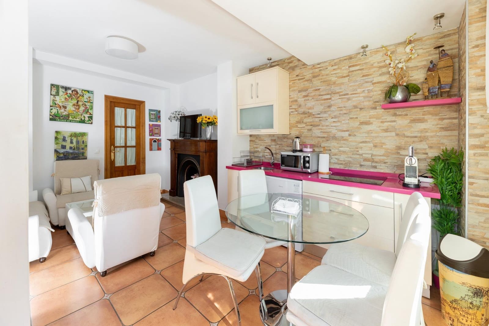 6 Zimmer Villa zu verkaufen in Granada Stadt mit Pool - 640.000 € (Ref: 9998944)
