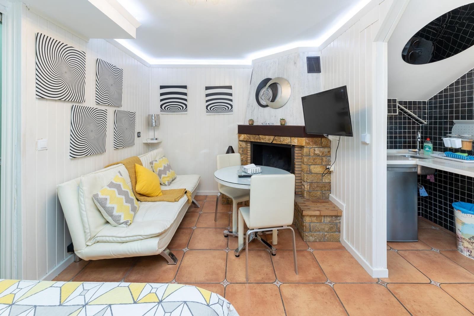 6 Zimmer Villa zu verkaufen in Granada Stadt mit Pool - 640.000 € (Ref: 9998944)