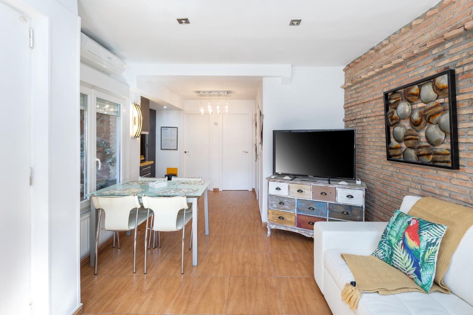 6 Zimmer Villa zu verkaufen in Granada Stadt mit Pool - 640.000 € (Ref: 9998944)