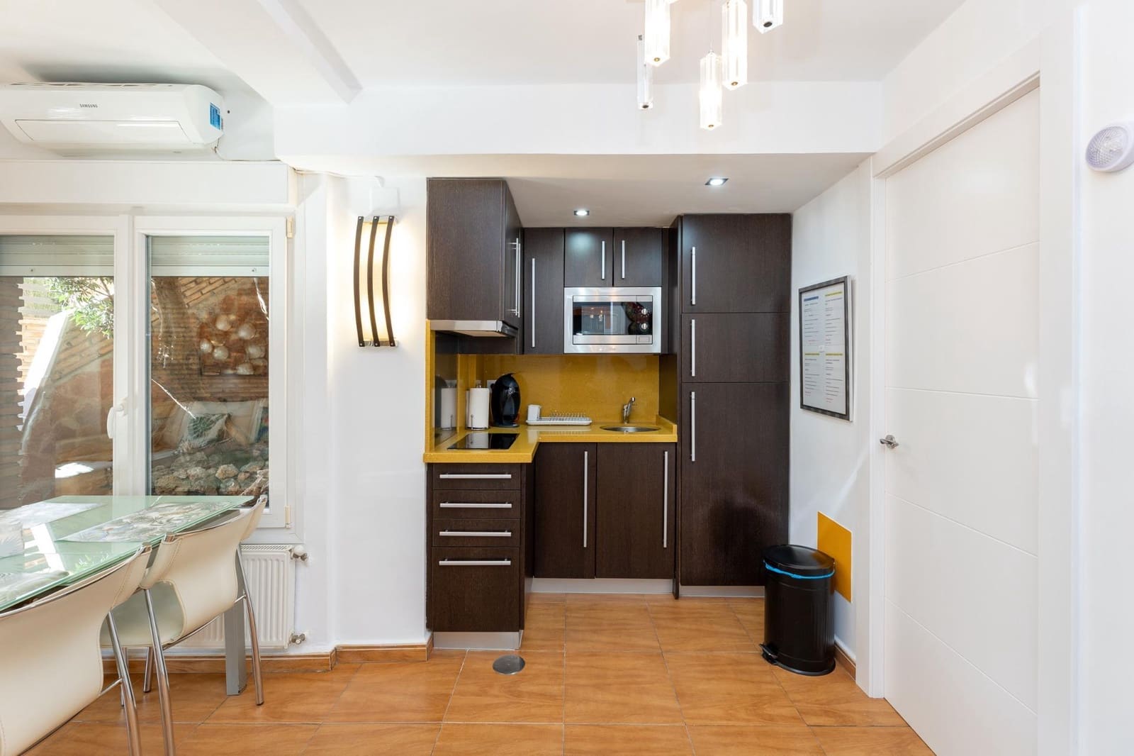 6 Zimmer Villa zu verkaufen in Granada Stadt mit Pool - 640.000 € (Ref: 9998944)