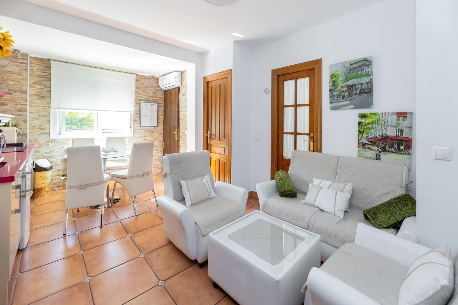 6 Zimmer Villa zu verkaufen in Granada Stadt mit Pool - 640.000 € (Ref: 9998944)