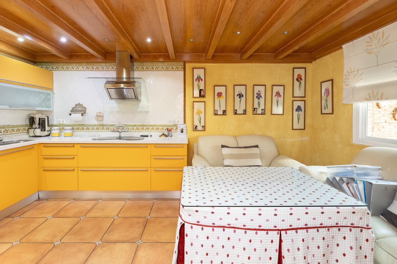 6 Zimmer Villa zu verkaufen in Granada Stadt mit Pool - 640.000 € (Ref: 9998944)