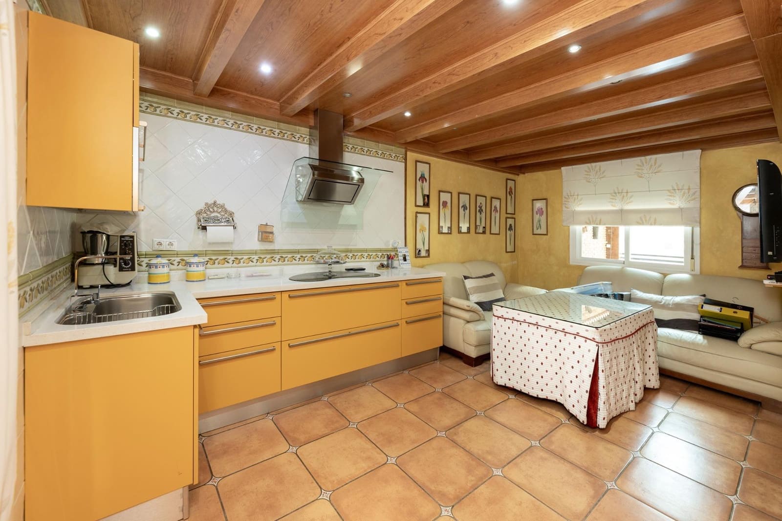 6 Zimmer Villa zu verkaufen in Granada Stadt mit Pool - 640.000 € (Ref: 9998944)