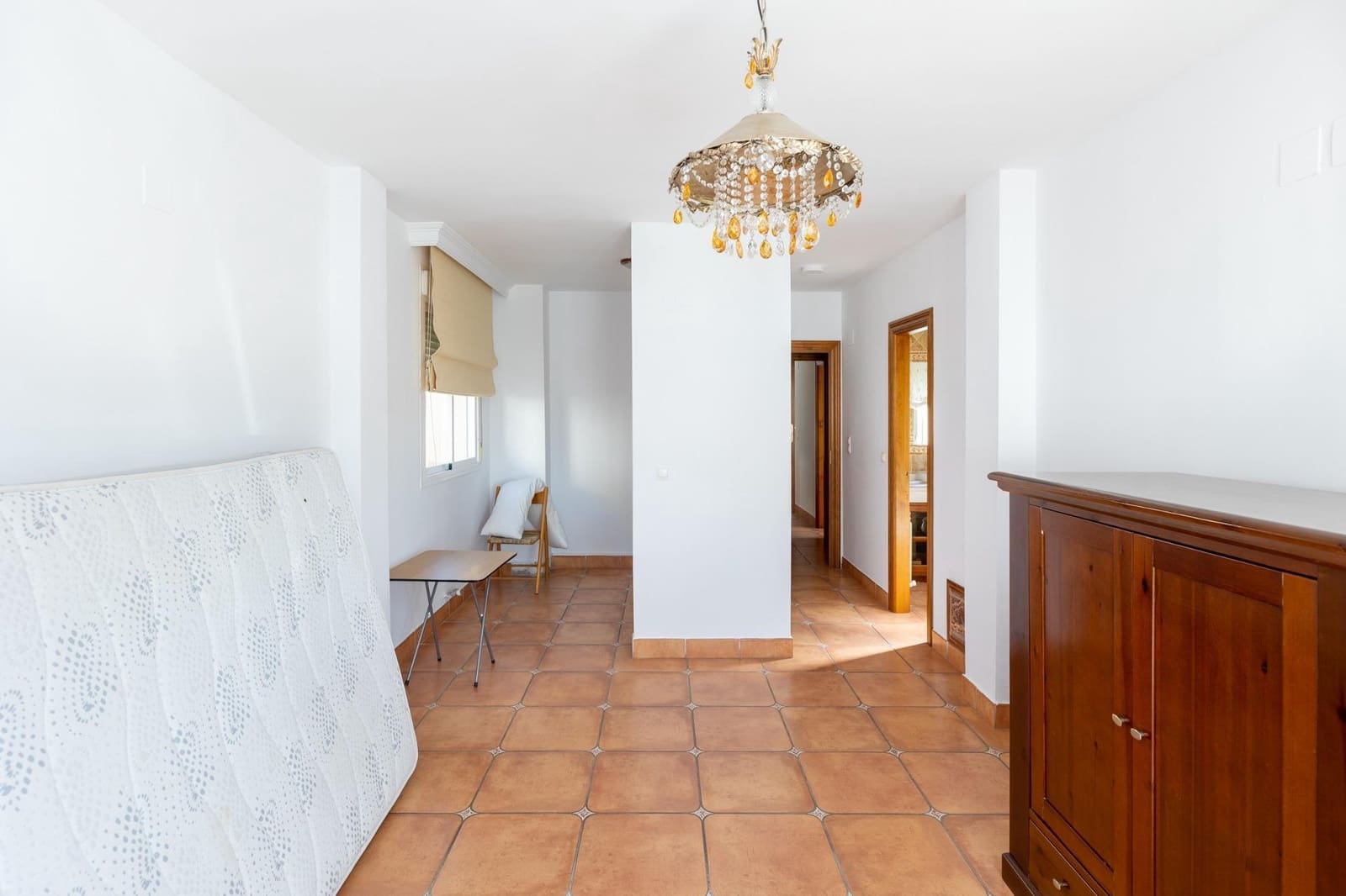 6 Zimmer Villa zu verkaufen in Granada Stadt mit Pool - 640.000 € (Ref: 9998944)