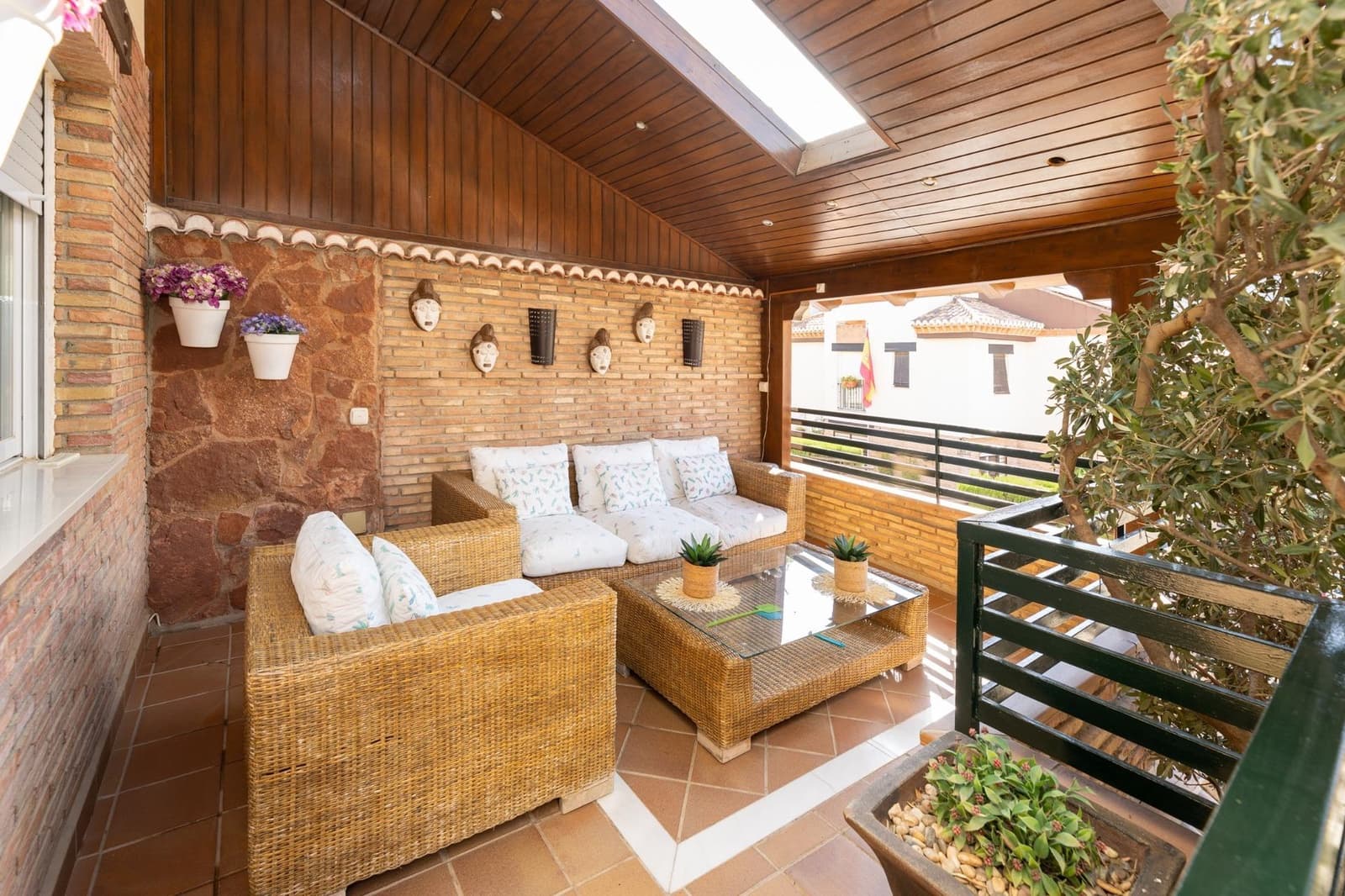 6 Zimmer Villa zu verkaufen in Granada Stadt mit Pool - 640.000 € (Ref: 9998944)