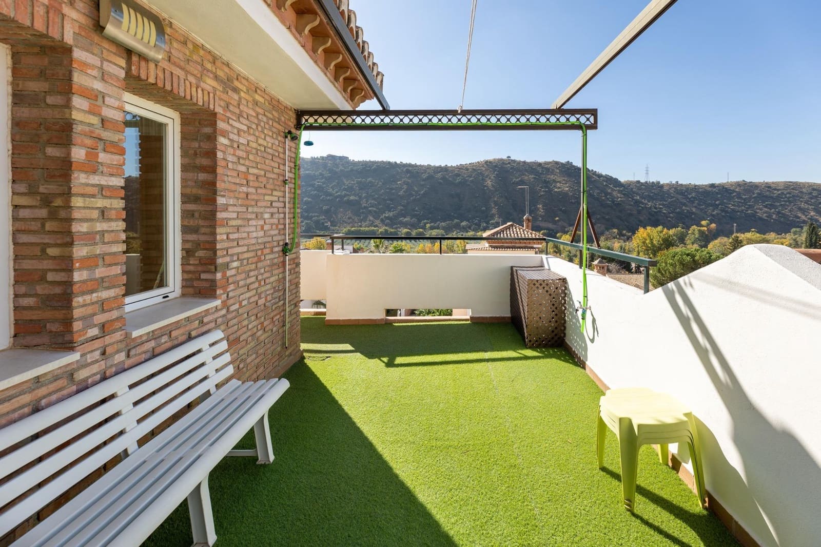 6 Zimmer Villa zu verkaufen in Granada Stadt mit Pool - 640.000 € (Ref: 9998944)