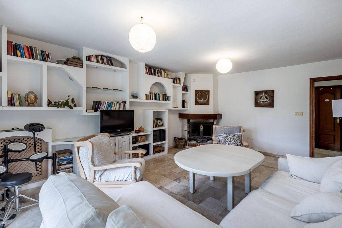 Chalet de 5 habitaciones en Cájar en venta con piscina garaje - 375.000 € (Ref: 9998946)