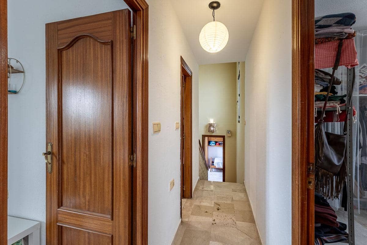 Chalet de 5 habitaciones en Cájar en venta con piscina garaje - 375.000 € (Ref: 9998946)