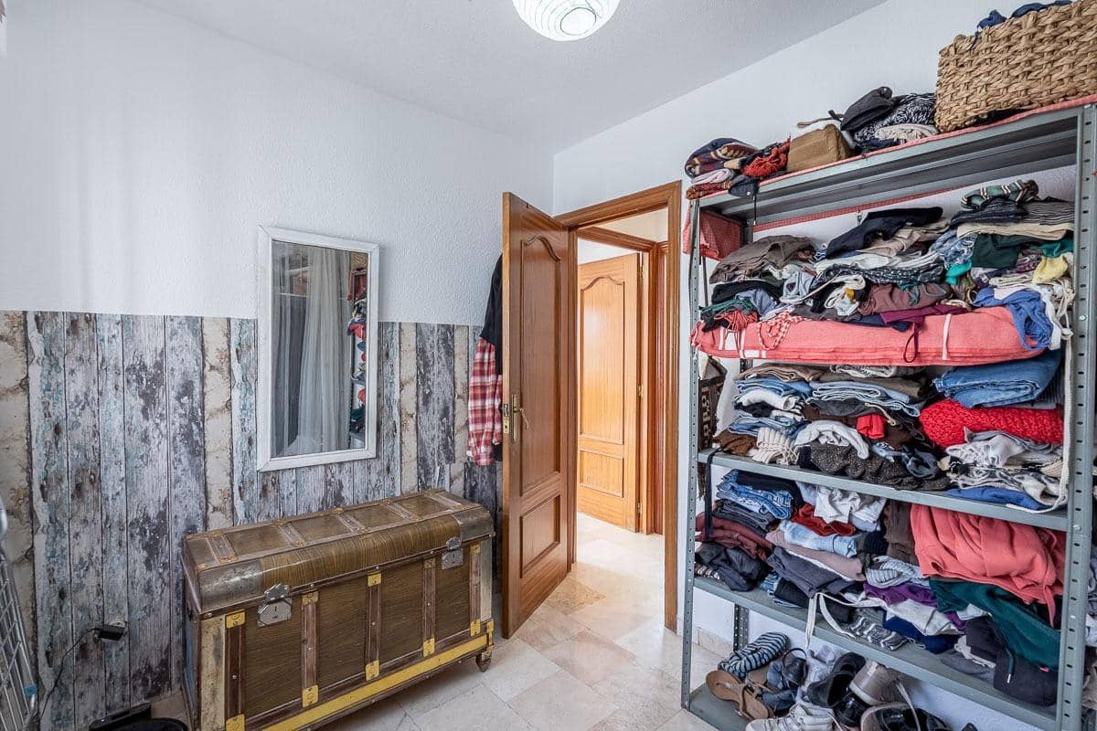 Chalet de 5 habitaciones en Cájar en venta con piscina garaje - 375.000 € (Ref: 9998946)