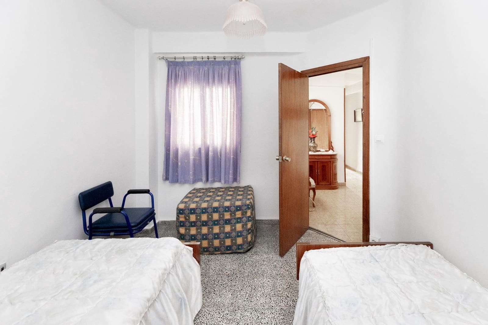 4 sovrum Lägenhet till salu i Granada stad - 325 000 € (Ref: 9999701)