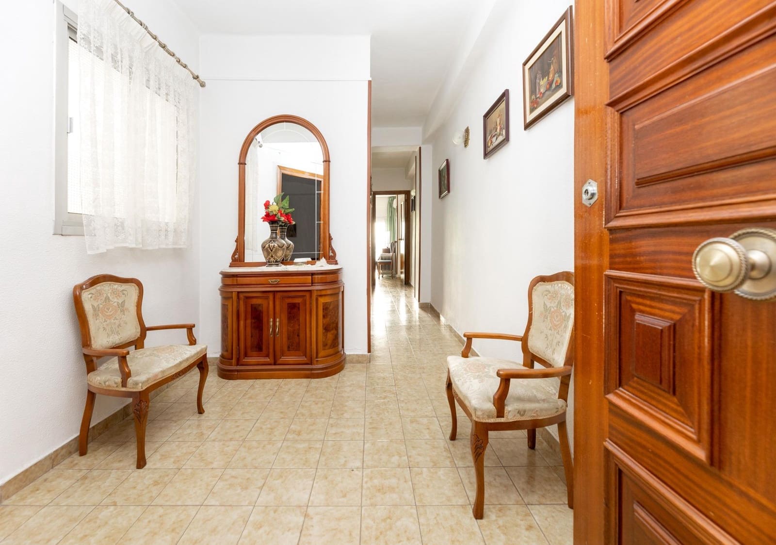 4 sovrum Lägenhet till salu i Granada stad - 325 000 € (Ref: 9999701)