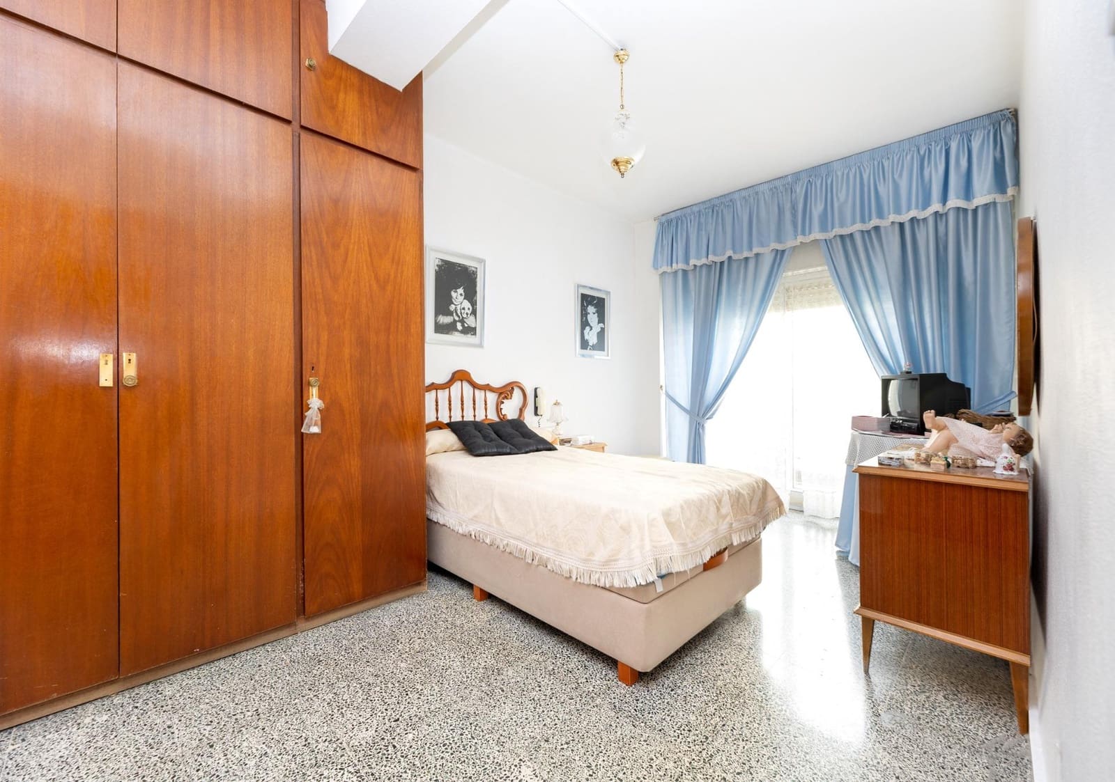 4 sovrum Lägenhet till salu i Granada stad - 325 000 € (Ref: 9999701)