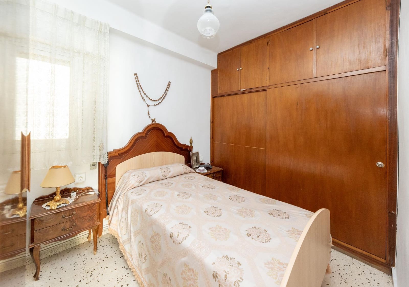 4 sovrum Lägenhet till salu i Granada stad - 325 000 € (Ref: 9999701)