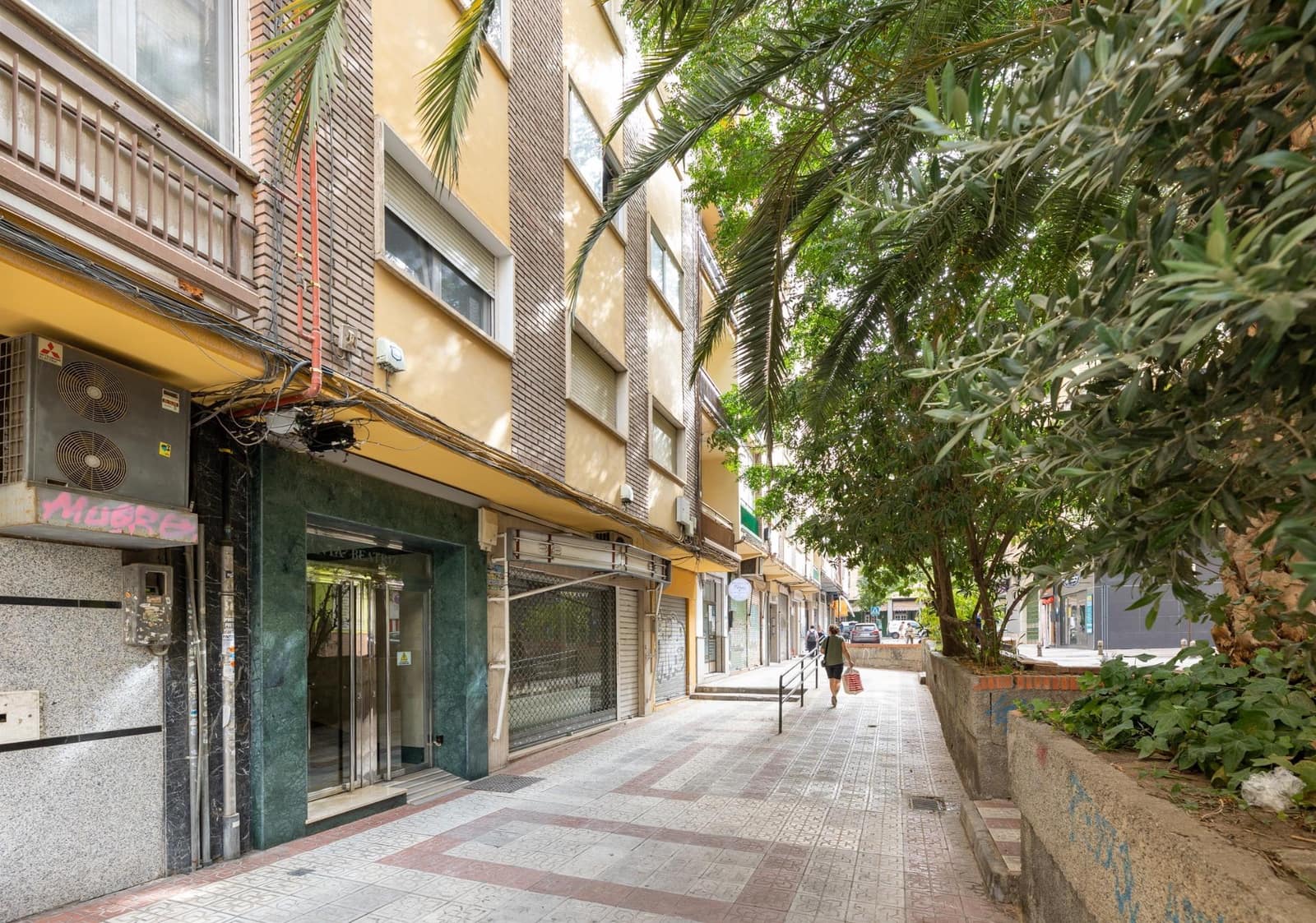 4 sovrum Lägenhet till salu i Granada stad - 325 000 € (Ref: 9999701)