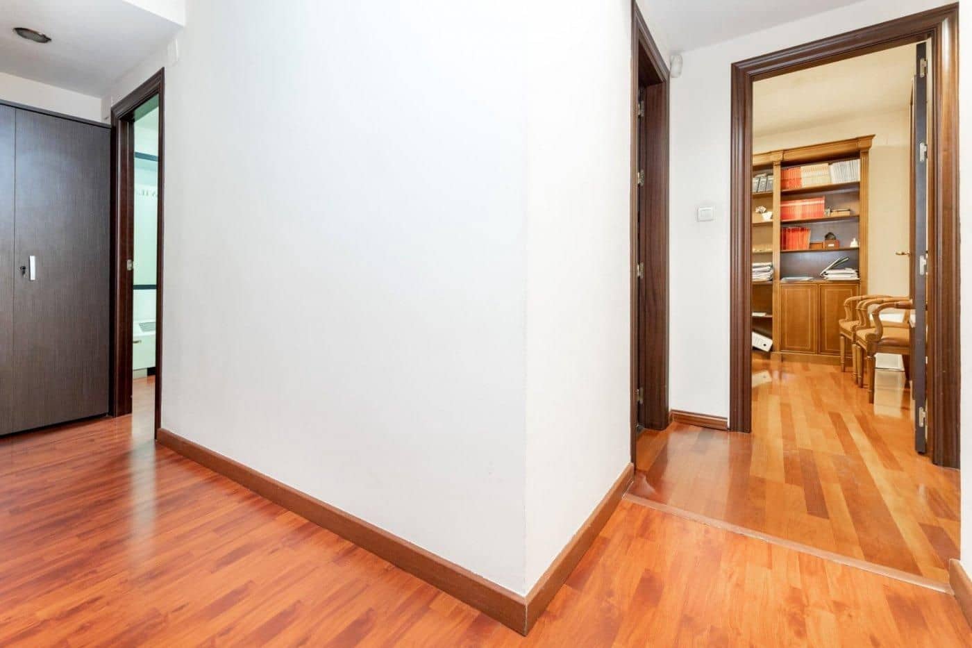 5 chambre Bureau à vendre à Grenade ville - 375 000 € (Ref: 9999703)