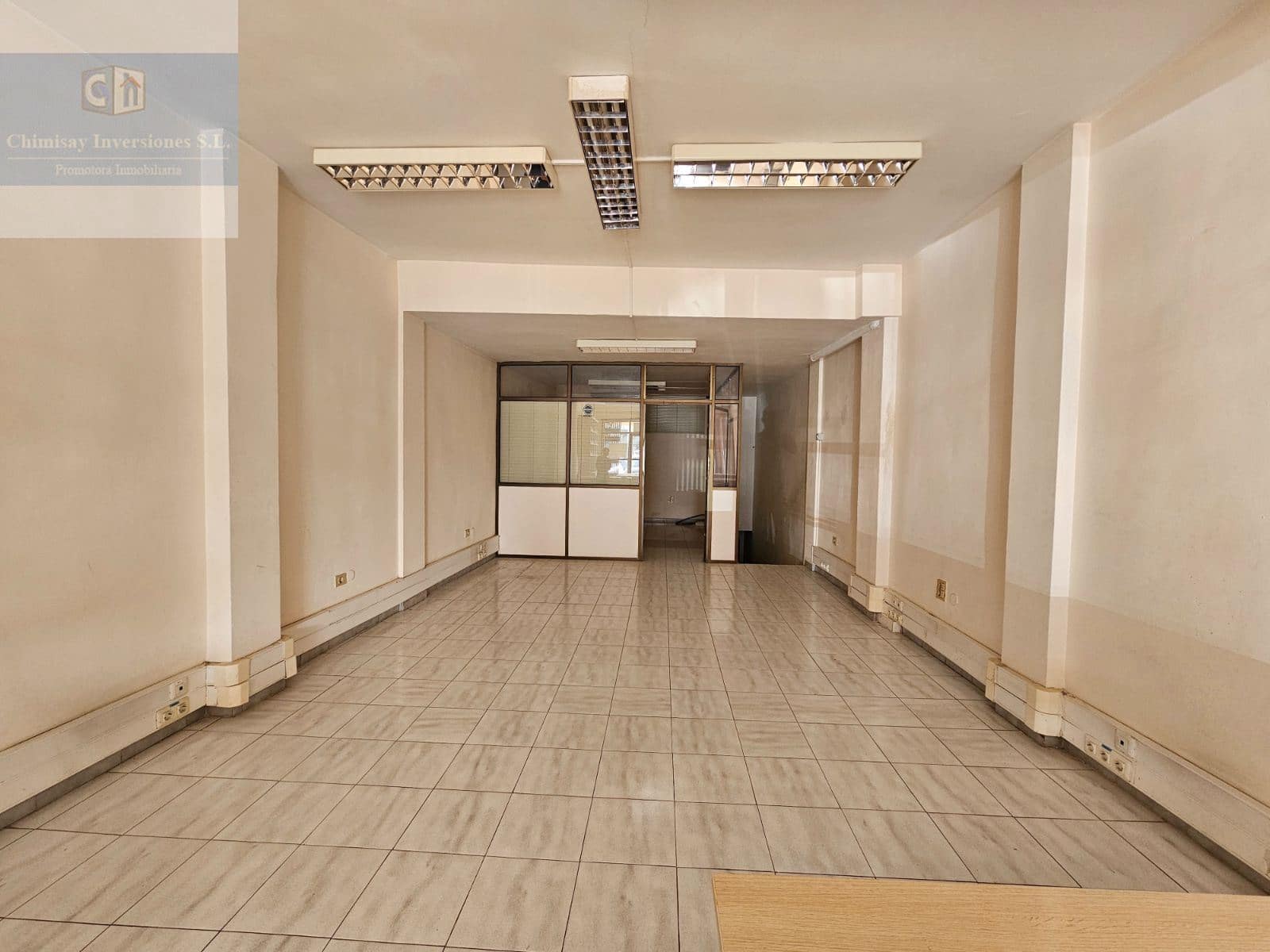 Kommersiell til salgs i Arona - € 395 000 (Ref: 10091457)