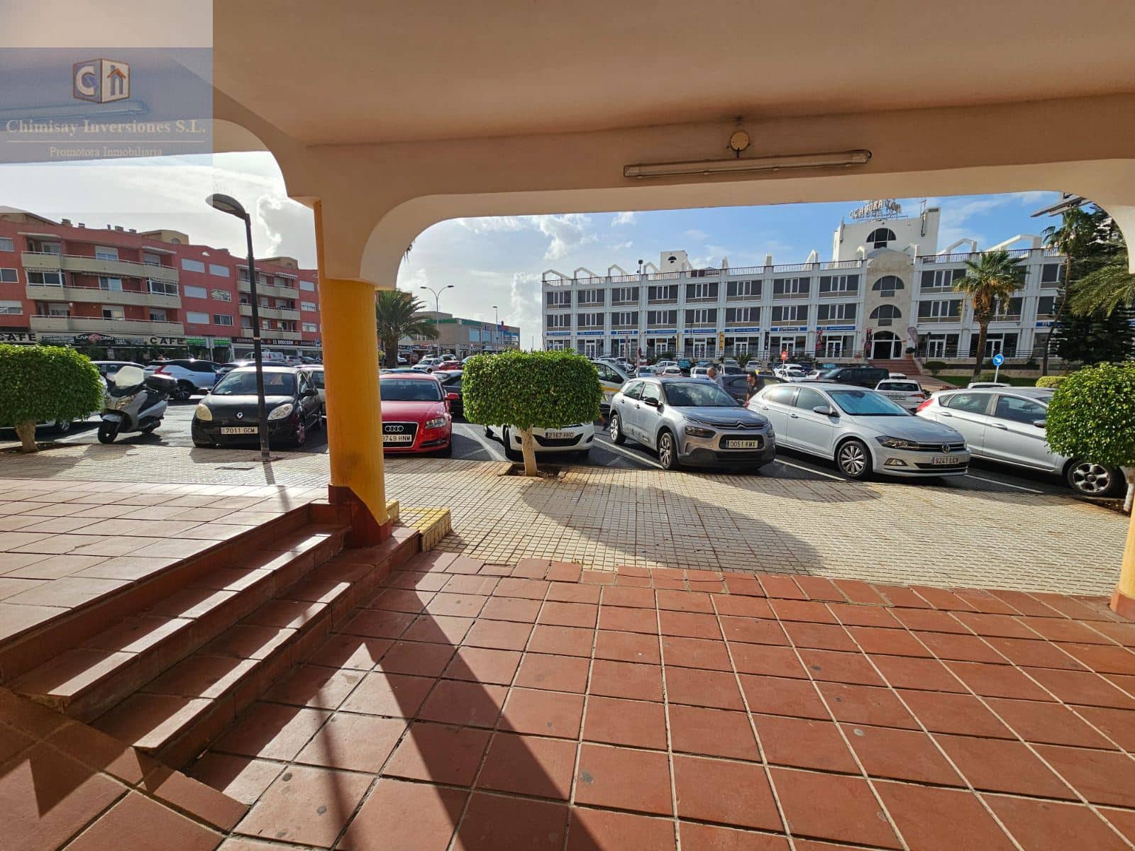 Kommersiell til salgs i Arona - € 395 000 (Ref: 10091457)