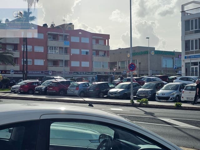 Kommersiell til salgs i Arona - € 395 000 (Ref: 10091457)
