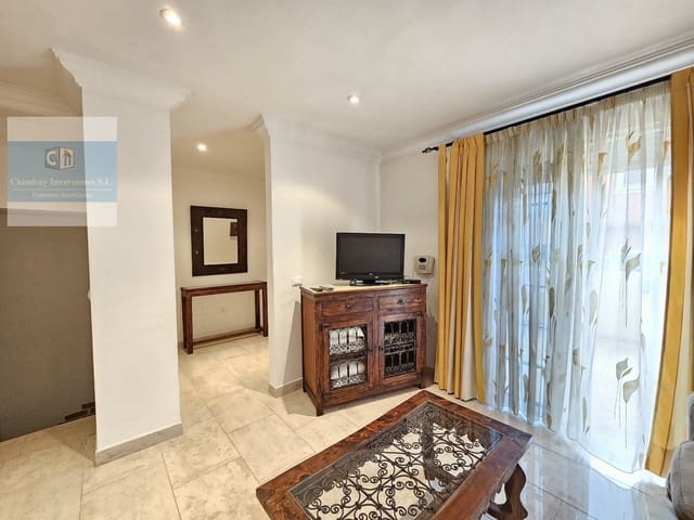 3 sypialnia Willa do wynajęcia w Santa Ursula z basenem garażem - 1 650 € (Ref: 10091459)