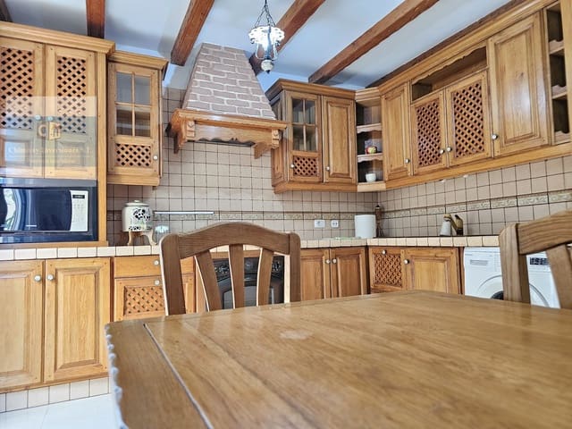 3 sypialnia Willa do wynajęcia w Santa Ursula z basenem garażem - 1 650 € (Ref: 10091459)