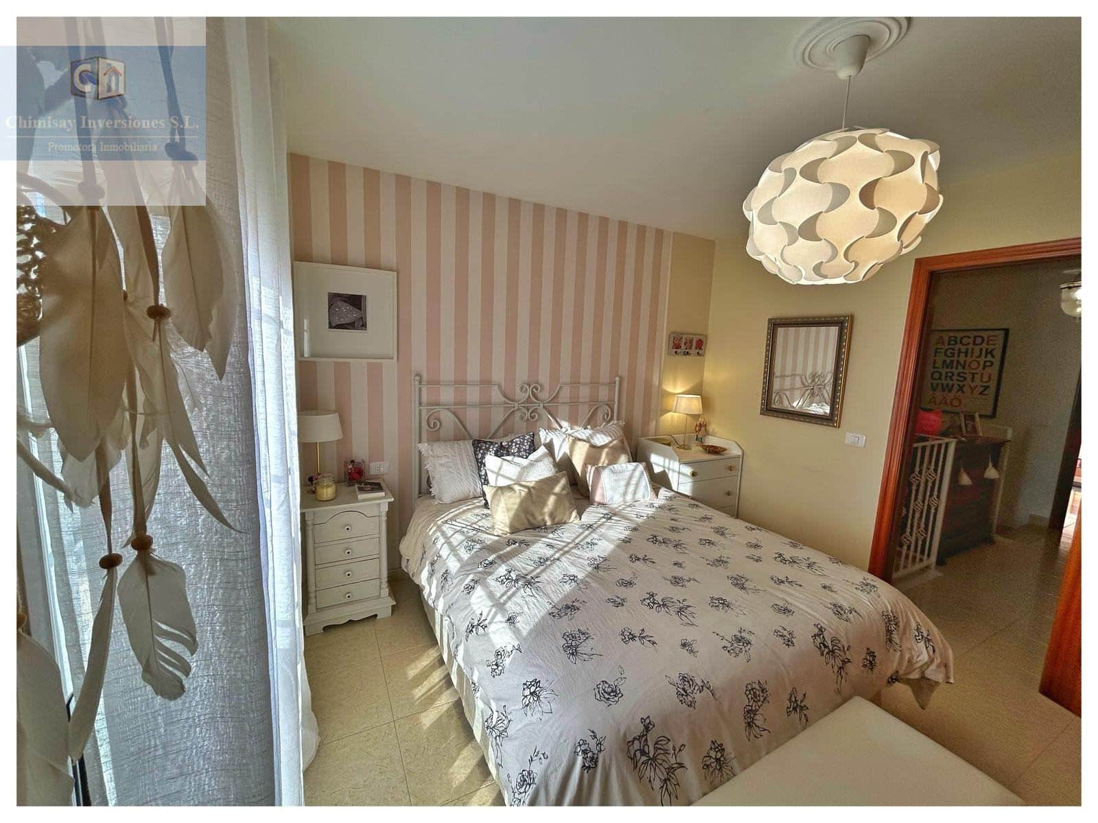 Chalet de 4 habitaciones en Santa Ursula en venta con piscina garaje - 415.000 € (Ref: 10091461)