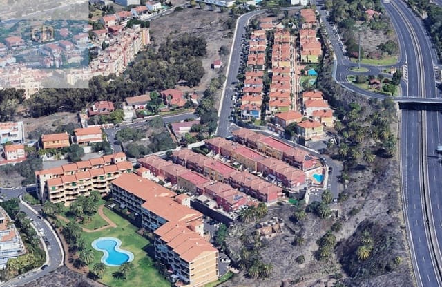 Chalet de 4 habitaciones en Santa Ursula en venta con piscina garaje - 415.000 € (Ref: 10091461)