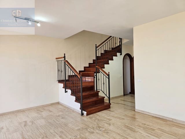 3 soverom Villa til salgs i Arona med garasje - € 495 000 (Ref: 10091462)