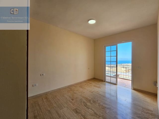 3 soverom Villa til salgs i Arona med garasje - € 495 000 (Ref: 10091462)