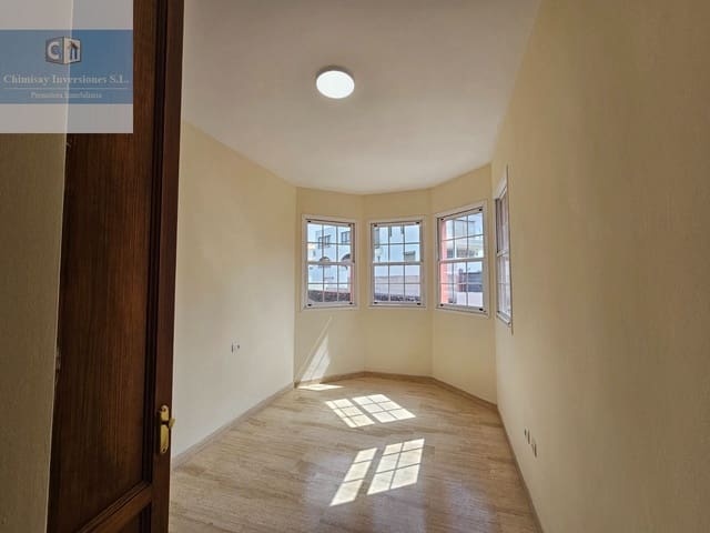 3 soverom Villa til salgs i Arona med garasje - € 495 000 (Ref: 10091462)