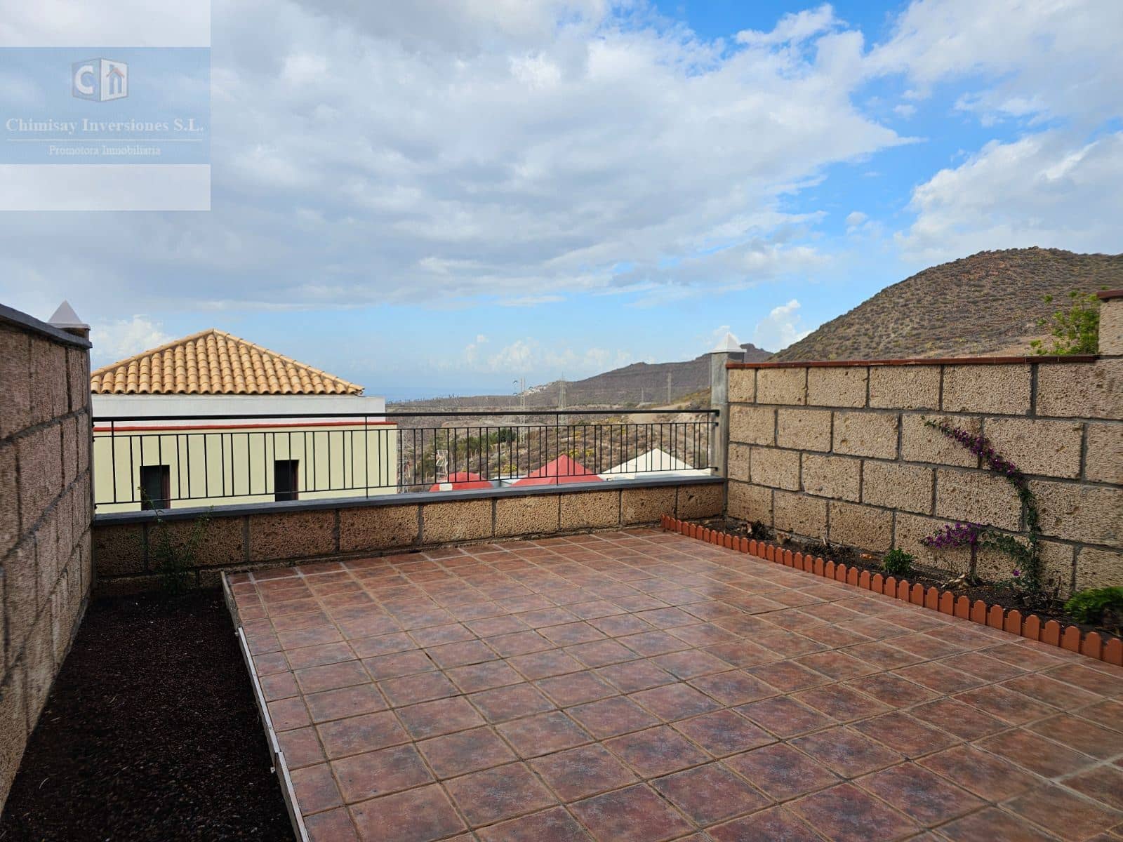 3 soverom Villa til salgs i Arona med garasje - € 495 000 (Ref: 10091462)