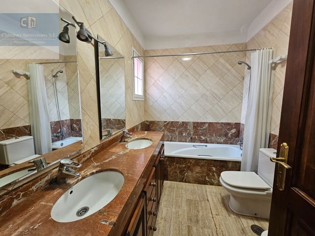 3 soverom Villa til salgs i Arona med garasje - € 495 000 (Ref: 10091462)