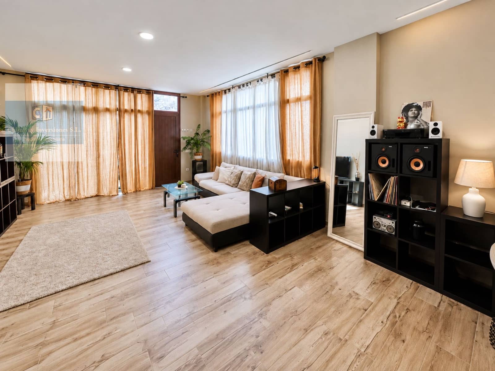 Apartamento de 2 habitaciones en Puerto de la Cruz en venta con garaje - 485.000 € (Ref: 10099569)