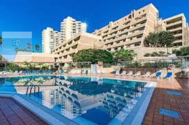 2 Zimmer Penthouse zu vermieten in Arona mit Pool - 1.800 € (Ref: 10153976)