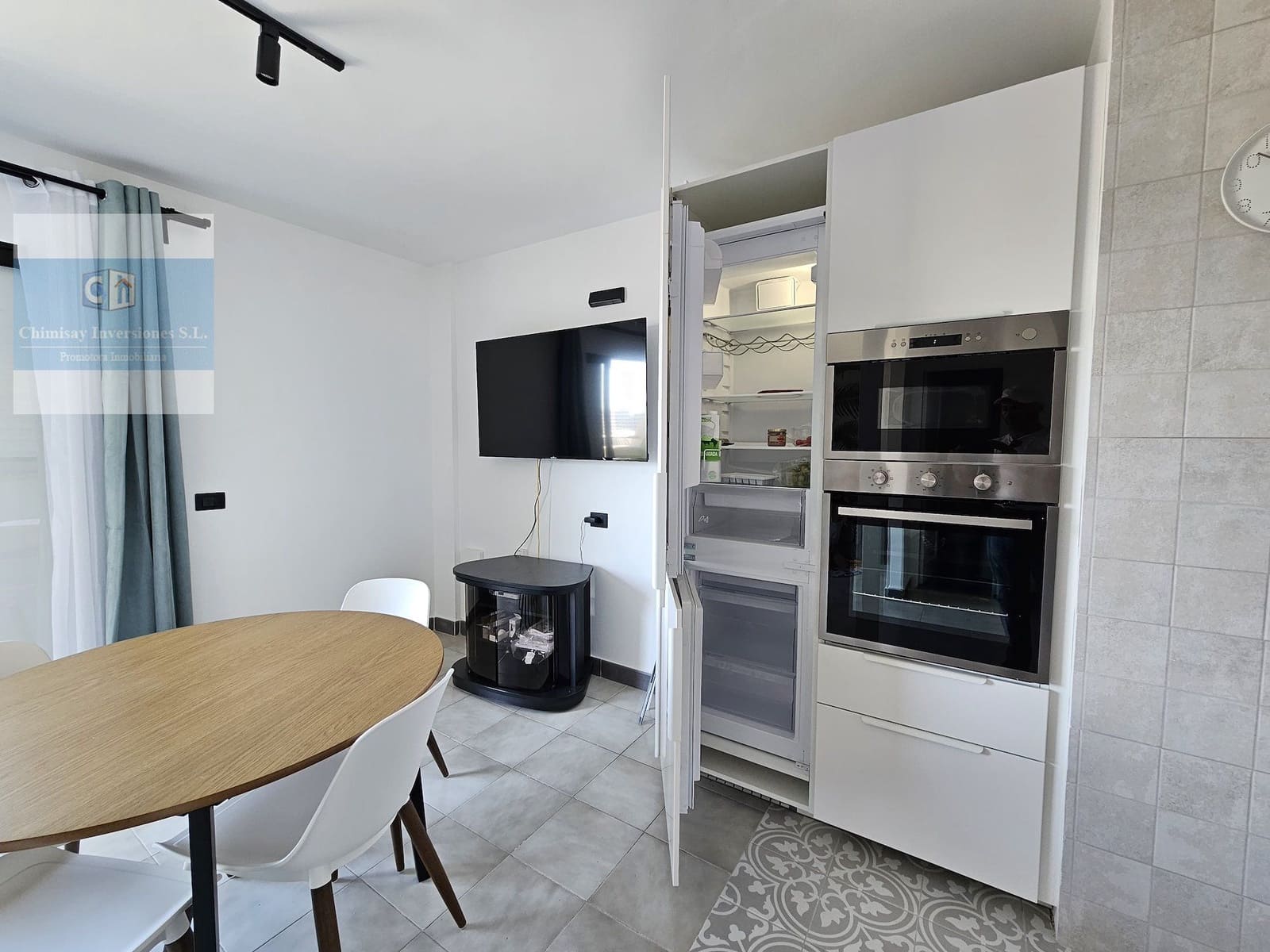 Ático de 2 habitaciones en Arona en alquiler con piscina - 1.800 € (Ref: 10153976)