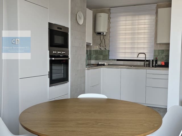 2 Zimmer Penthouse zu vermieten in Arona mit Pool - 1.800 € (Ref: 10153976)