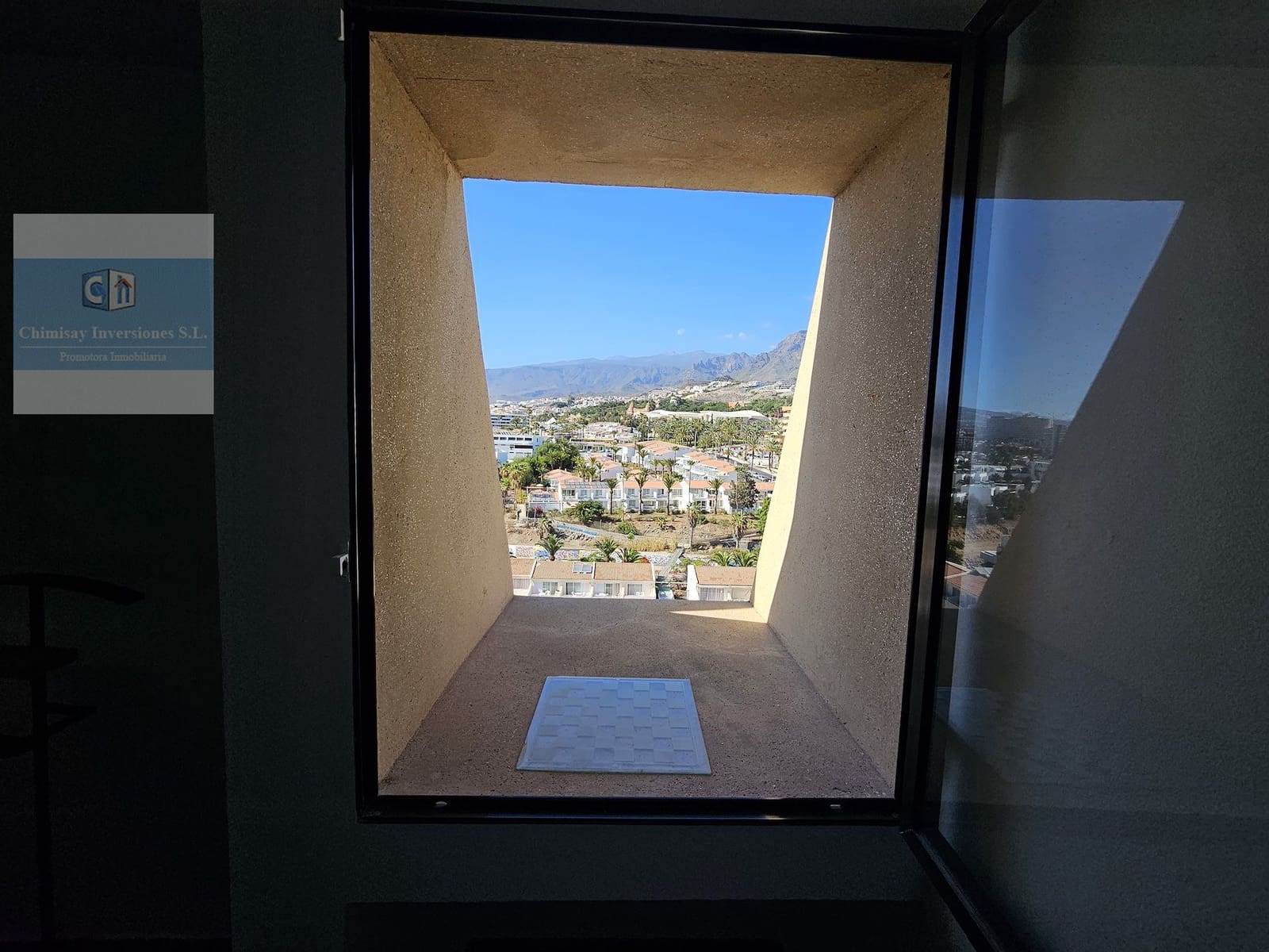 Ático de 2 habitaciones en Arona en alquiler con piscina - 1.800 € (Ref: 10153976)