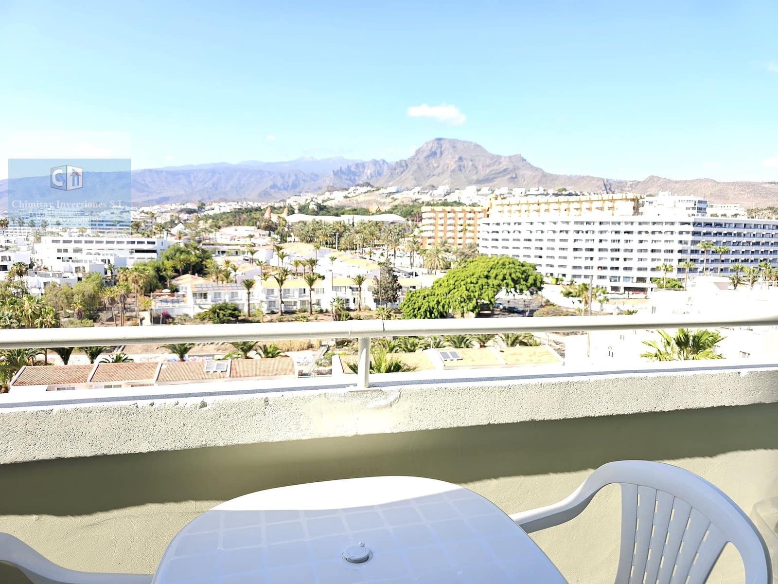 Ático de 2 habitaciones en Arona en alquiler con piscina - 1.800 € (Ref: 10153976)