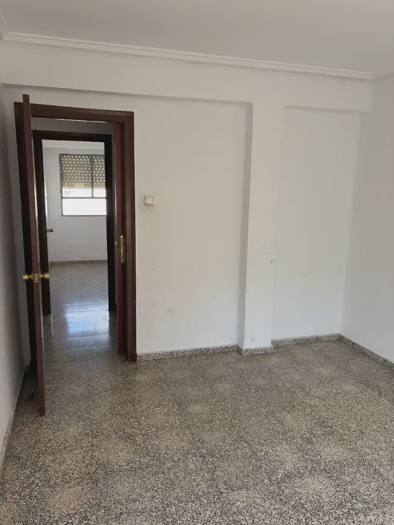3 slaapkamer Flat te koop in Valencia stad - € 199.000 (Ref: 10099007)