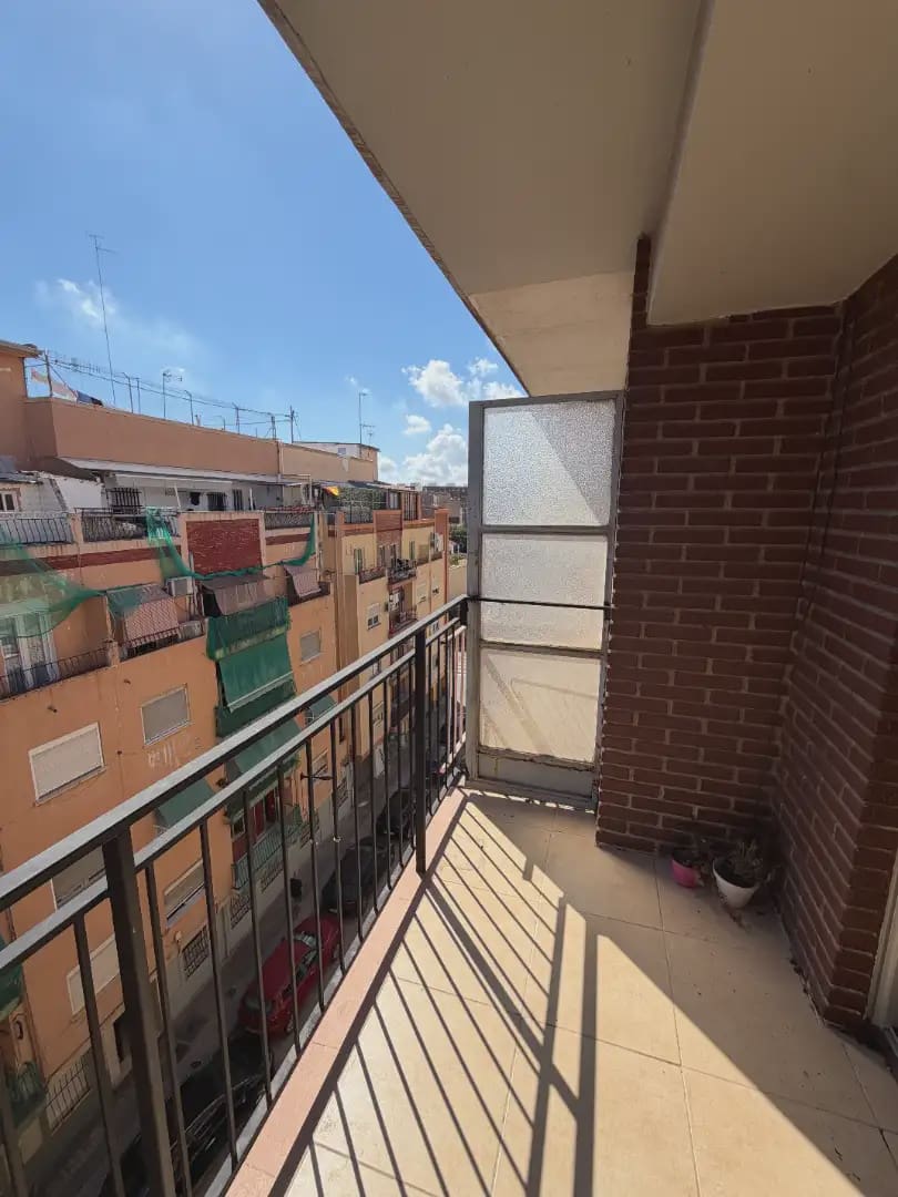 3 slaapkamer Flat te koop in Valencia stad - € 199.000 (Ref: 10099007)