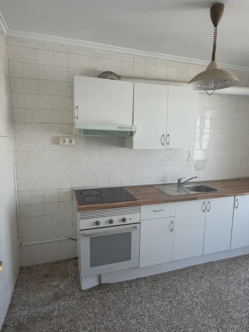 3 slaapkamer Flat te koop in Valencia stad - € 199.000 (Ref: 10099007)