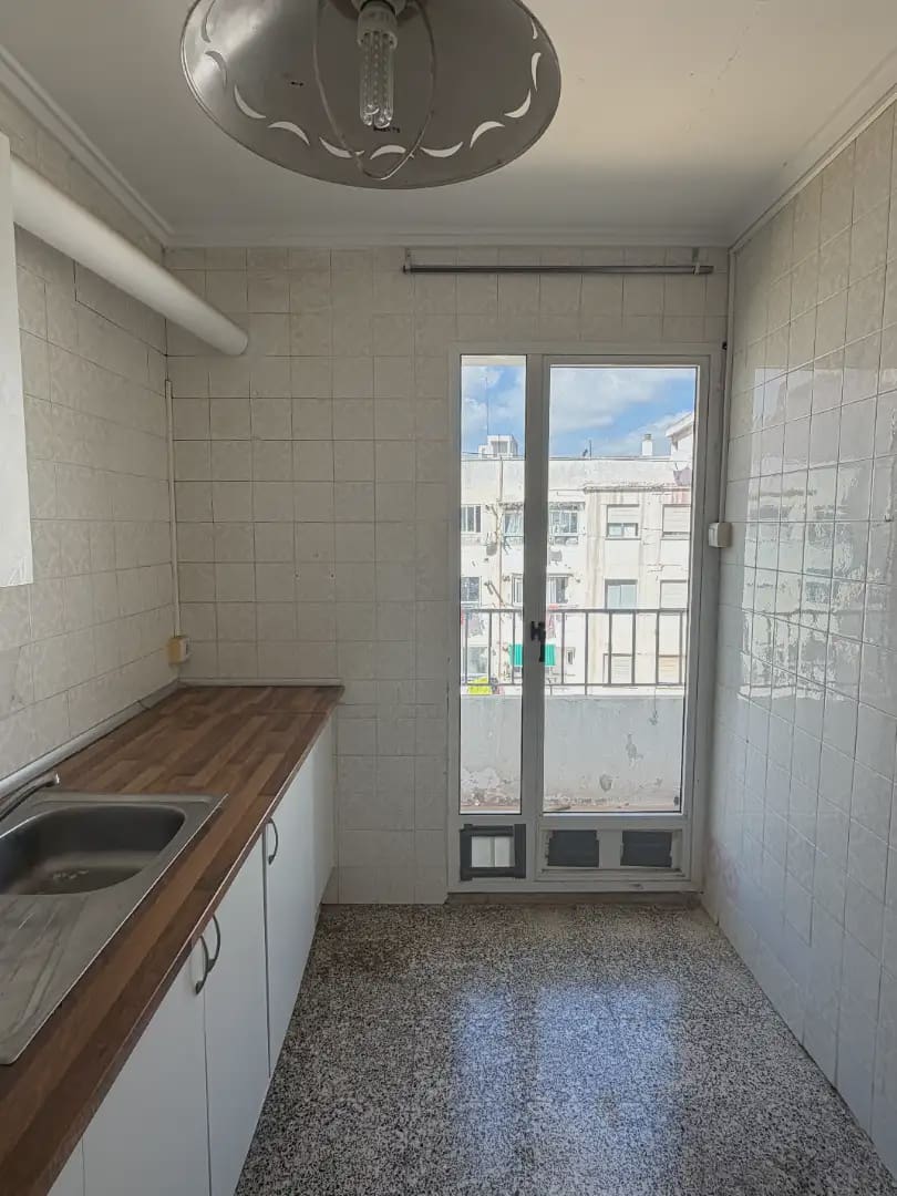 3 slaapkamer Flat te koop in Valencia stad - € 199.000 (Ref: 10099007)