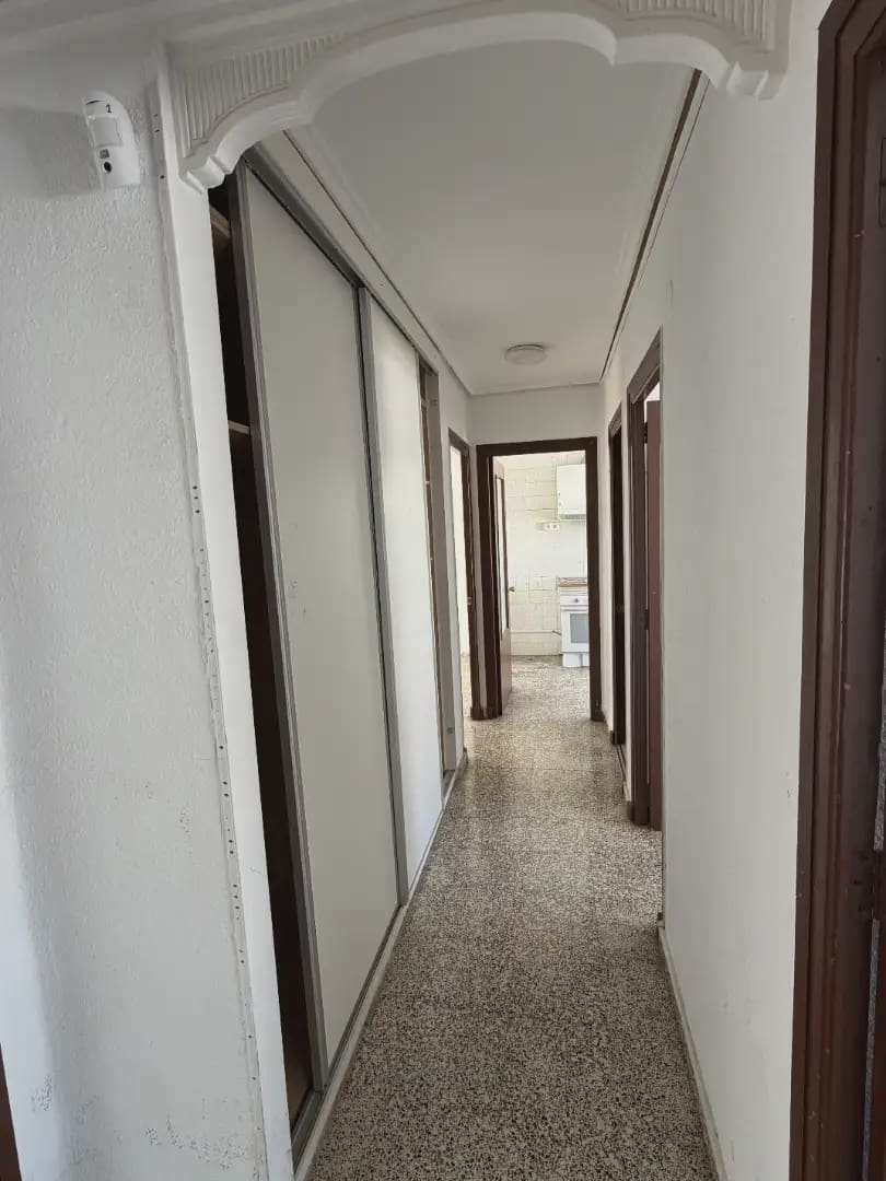 3 slaapkamer Flat te koop in Valencia stad - € 199.000 (Ref: 10099007)