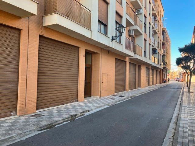 Commercial for sale in Alcàsser - € 317,000 (Ref: 9282554)