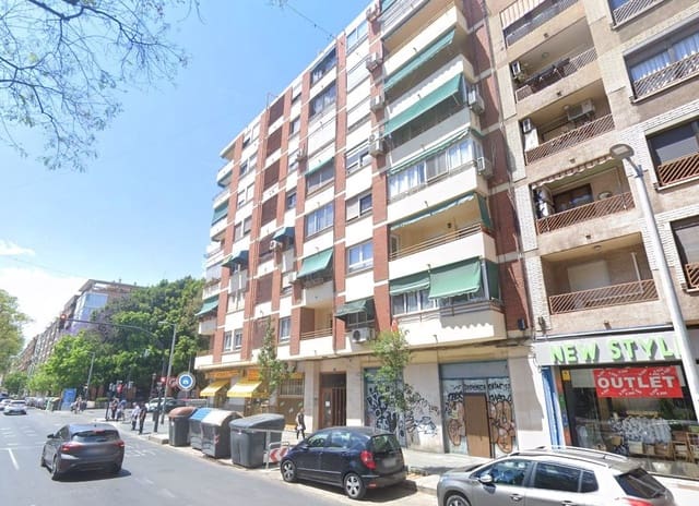 Commercial for sale in Albors, Valencia city - € 416,300 (Ref: 9282561)