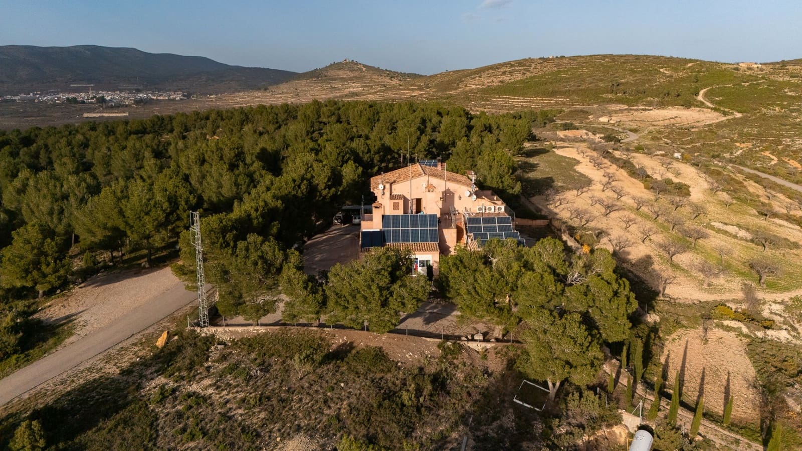 6 bedroom Hotel for sale in Alcublas - € 750,000 (Ref: 9282567)