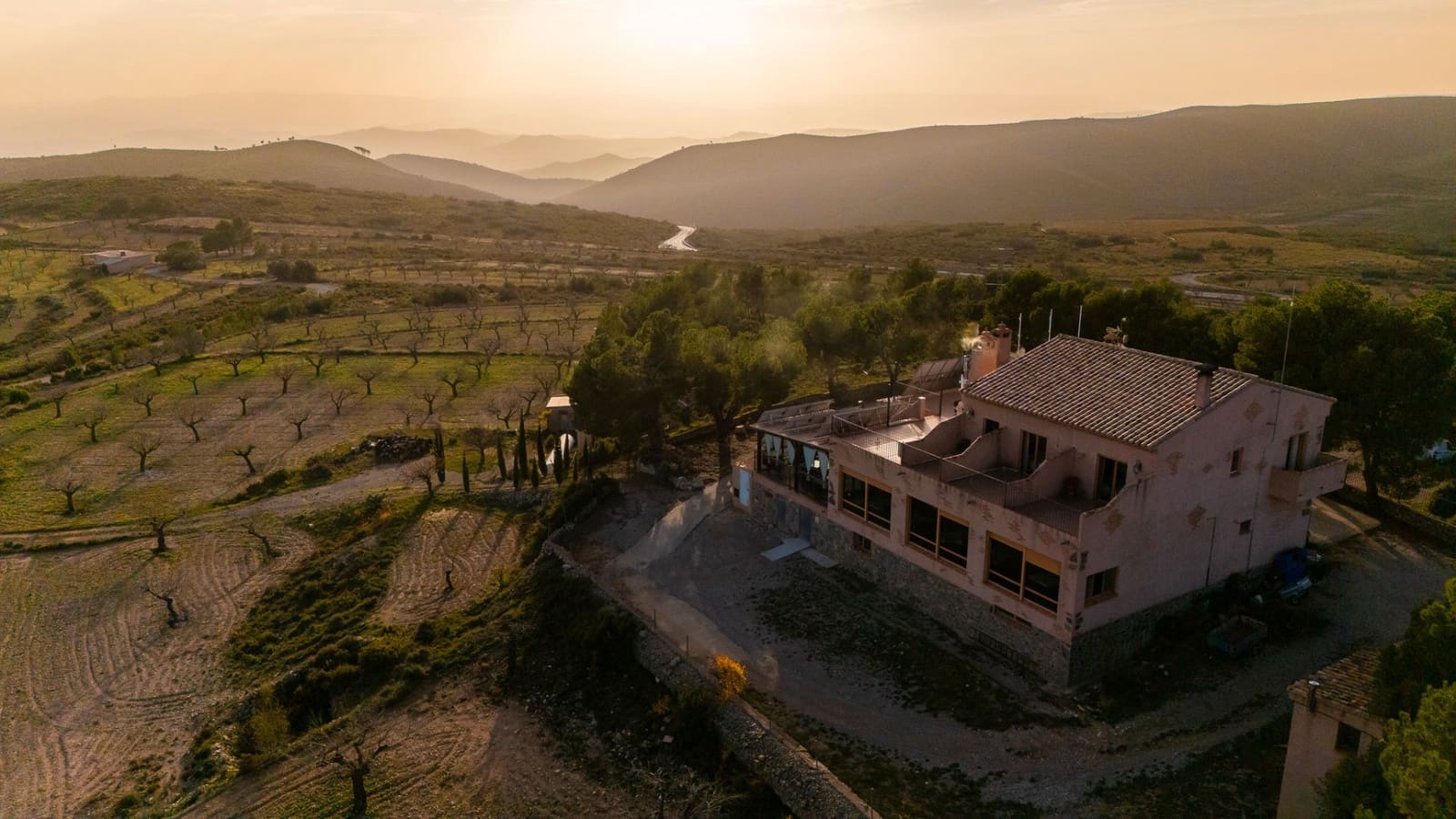 6 bedroom Hotel for sale in Alcublas - € 750,000 (Ref: 9282567)